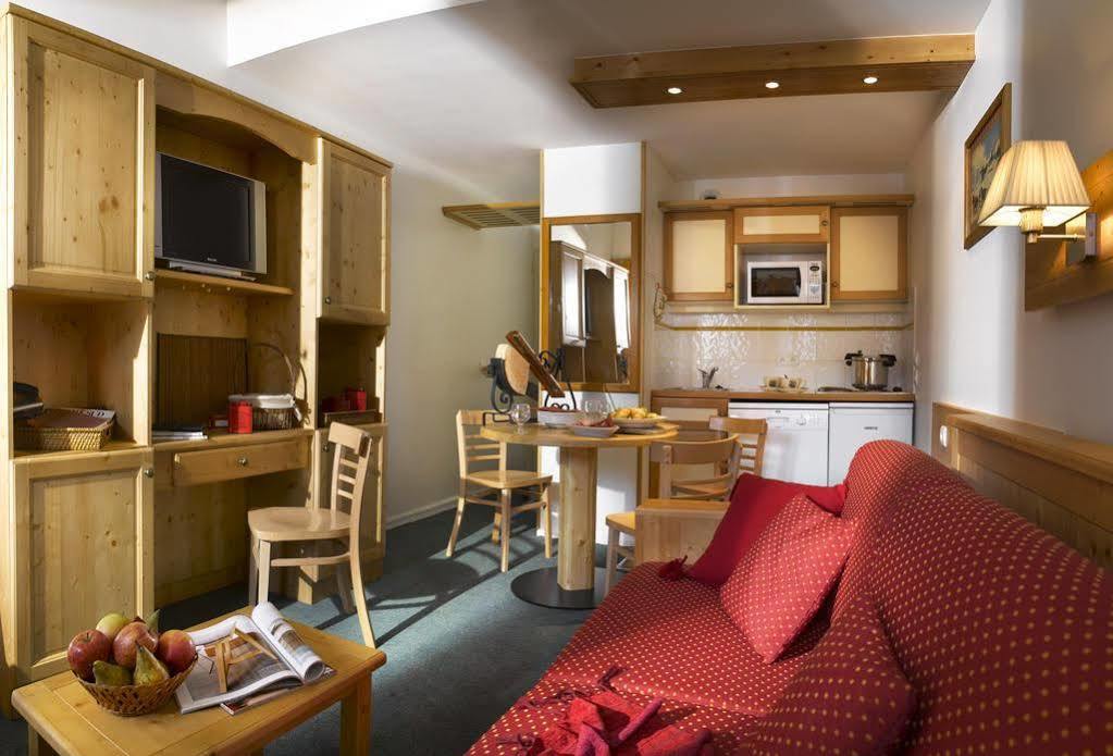Residence Pierre & Vacances Le Peillon Мерибел Екстериор снимка