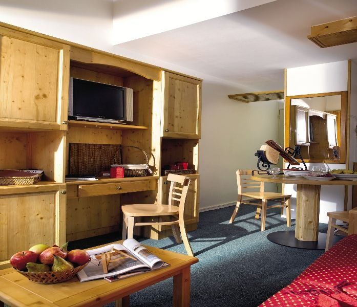 Residence Pierre & Vacances Le Peillon Мерибел Екстериор снимка